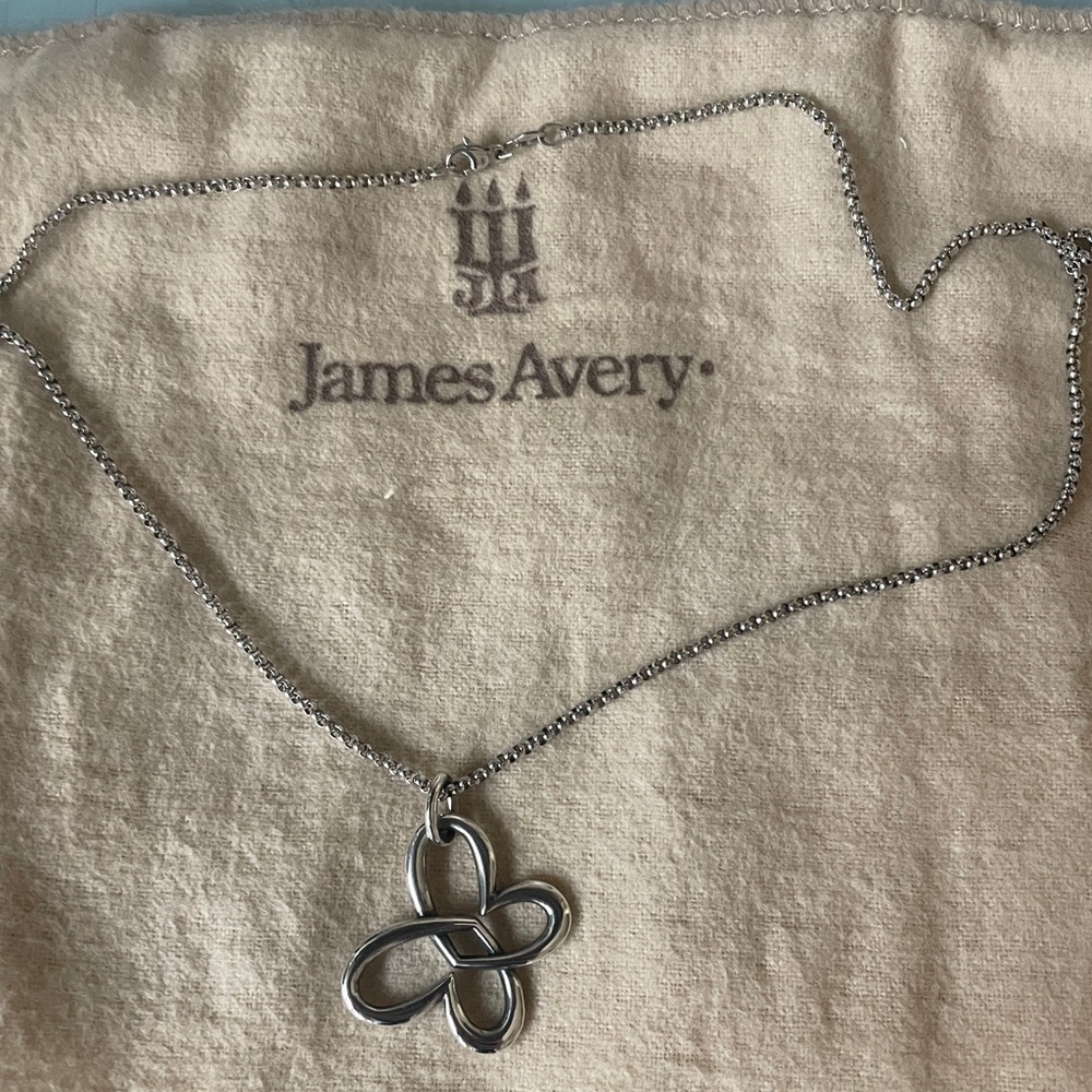Retired James Avery necklace